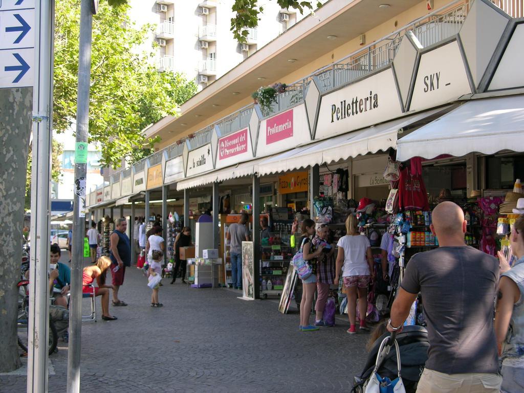 Appartamenti Le 4 Sorelle Rimini Buitenkant foto